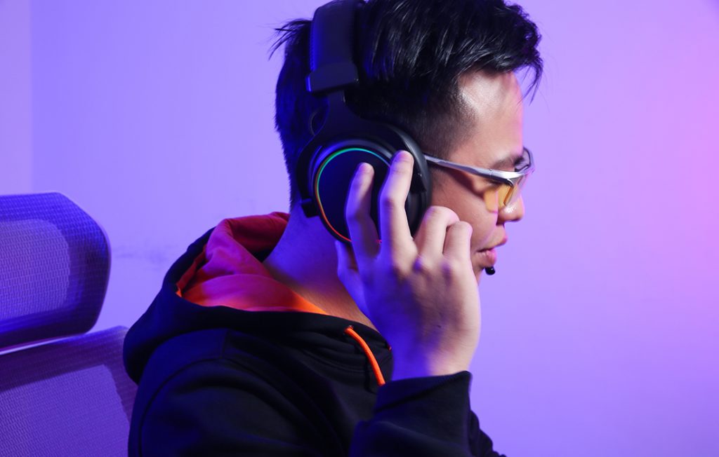 Gamer Fejhallgató Dareu EH925, Mikrofon, RGB világítás, USB csatlakozás, 1,8 m kábel