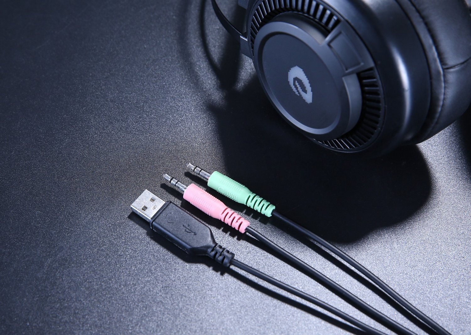Gamer Fejhallgató Dareu EH416S, Mikrofon, RGB világítás, 3.5mm TRRS és USB csatlakozás
